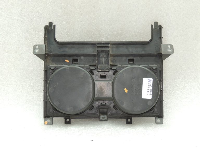 OEM Suzuki Grand Vitara II krūzes turētājs krūzes turētājs 7582050J005PK