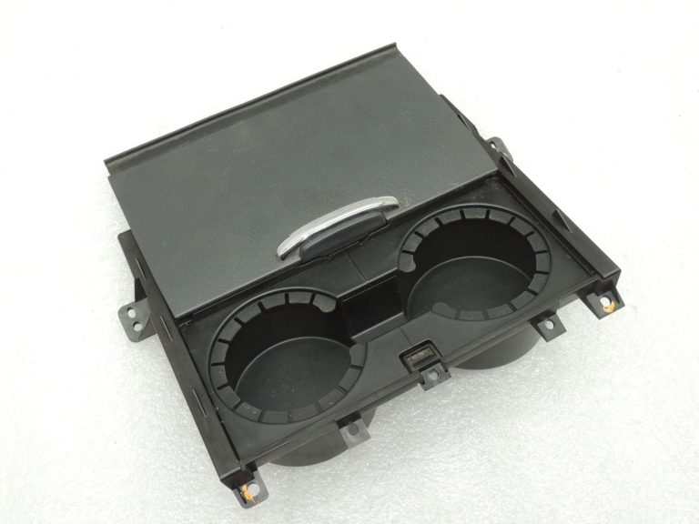 OEM Suzuki Grand Vitara II krūzes turētājs krūzes turētājs 7582050J005PK