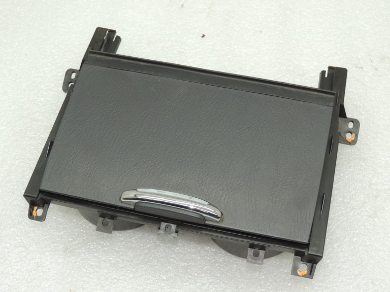 OEM Suzuki Grand Vitara II krūzes turētājs krūzes turētājs 7582050J005PK