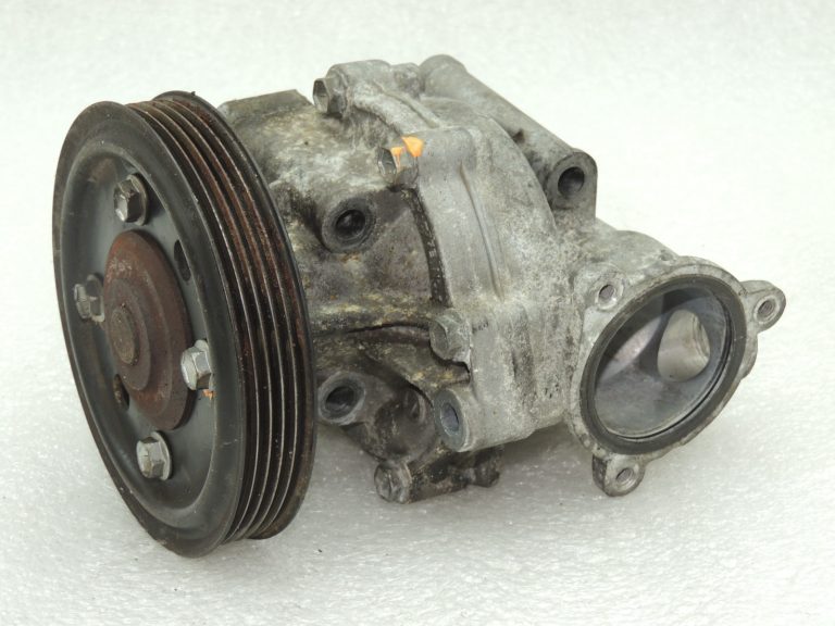 OEM Suzuki SX4 2.0i ūdens sūknis 1740077817