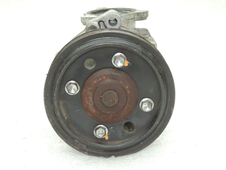OEM Suzuki SX4 2.0i ūdens sūknis 1740077817