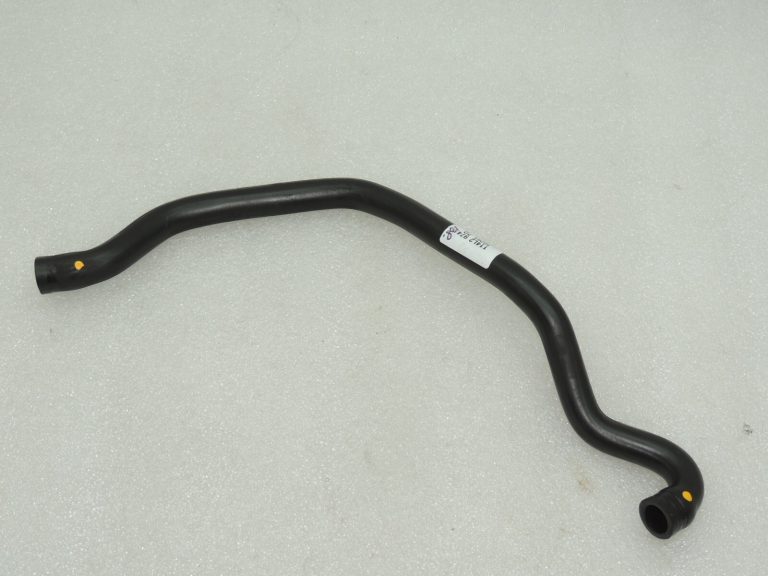 OEM Volvo S80 II 2.4D eļļas filtra izplūdes caurule 30757220