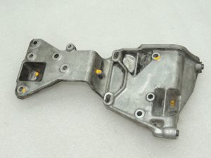 OEM Volvo S80 II 2.4D alternatora kronšteins 31316673