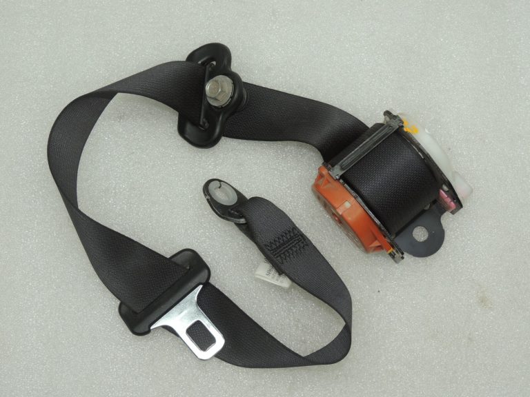 OEM Suzuki Grand Vitara II aizmugurējā sēdekļa siksna labajā pusē 84904-65J11-5P