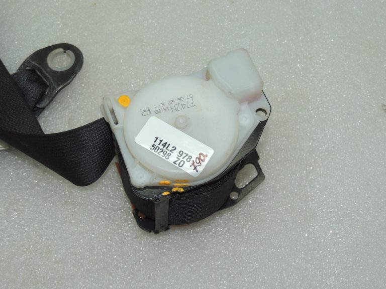 OEM Suzuki Grand Vitara II aizmugurējā sēdekļa siksna labajā pusē 84904-65J11-5P