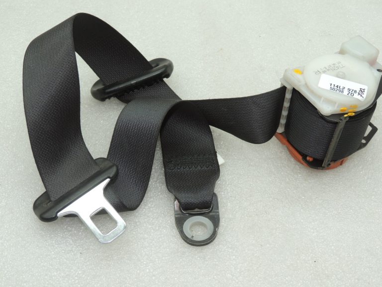 OEM Suzuki Grand Vitara II aizmugurējā sēdekļa siksna labajā pusē 84904-65J11-5P