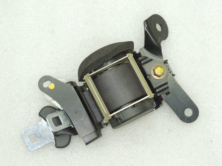 OEM Suzuki Grand Vitara II aizmugurējā centrālā drošības josta 84906-65DM0-FL5