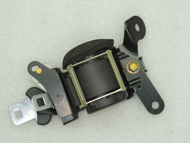 OEM Suzuki Grand Vitara II aizmugurējā centrālā drošības josta 84906-65DM0-FL5