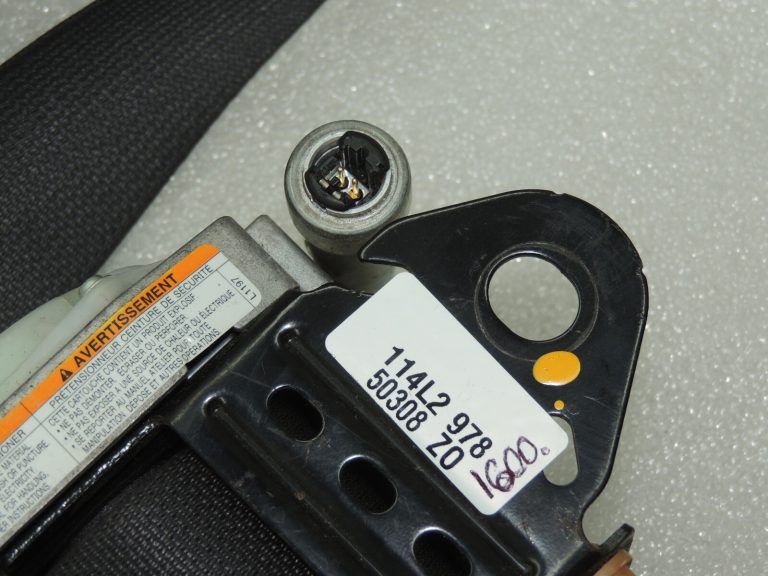 OEM Suzuki Grand Vitara II Drošības josta priekšējā labā 84901-66852-BHE
