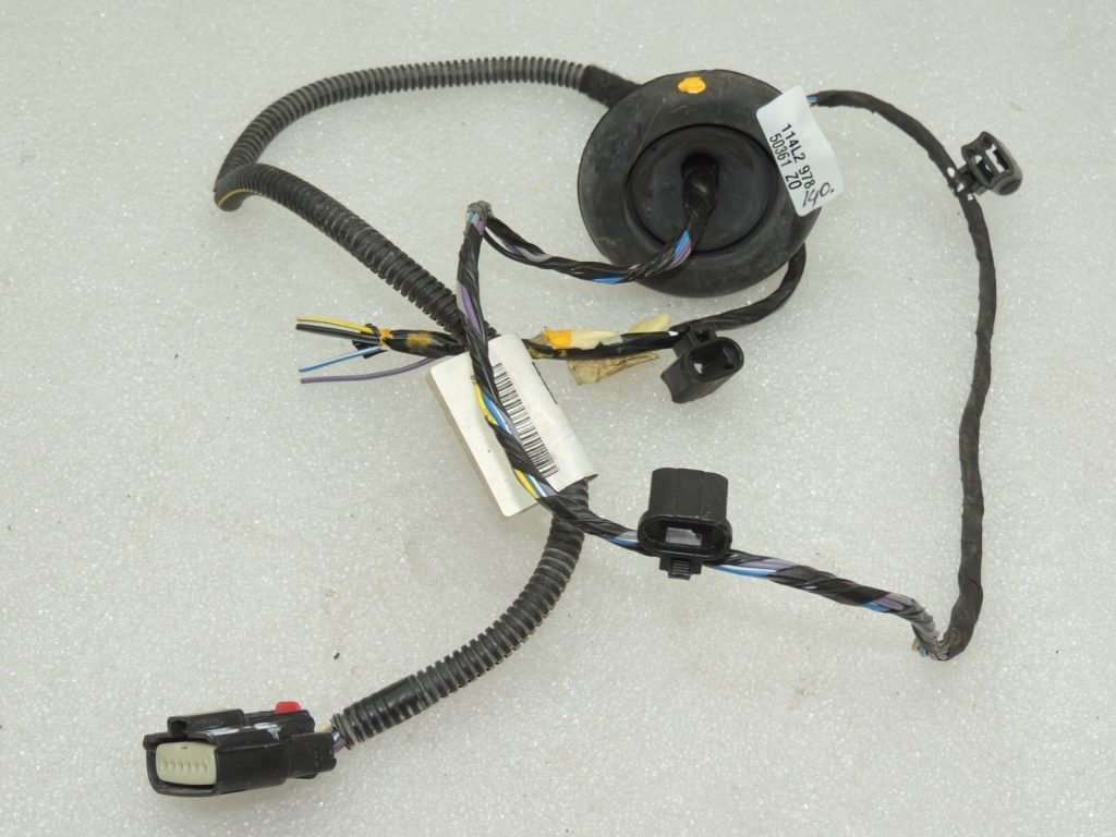 Opel Insignia B 1.5i remonta elektroinstalācijas instalācija aizmugurējā kreisā 39115607