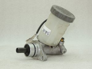 OEM Suzuki Jimny 1.3i M13A Главный тормозной цилиндр 5110081A62