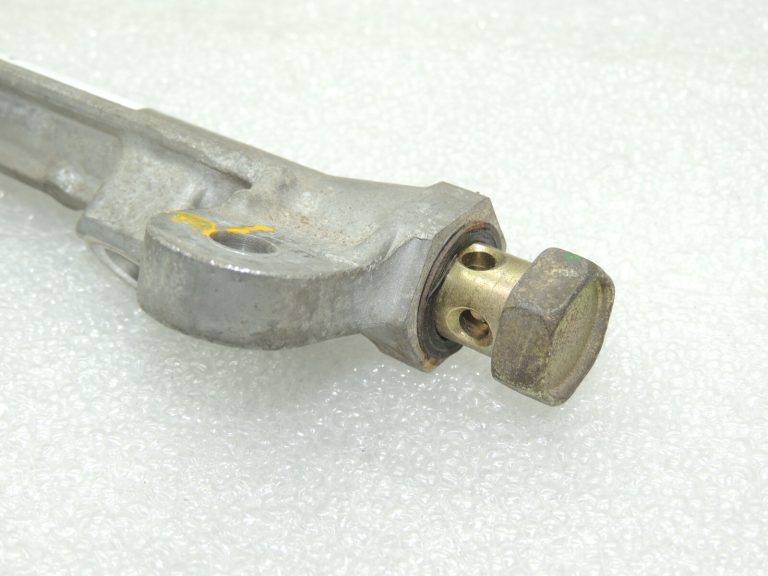 OEM Suzuki Grand Vitara 2.0i degvielas iesmidzināšanas kolektors 15700-65810