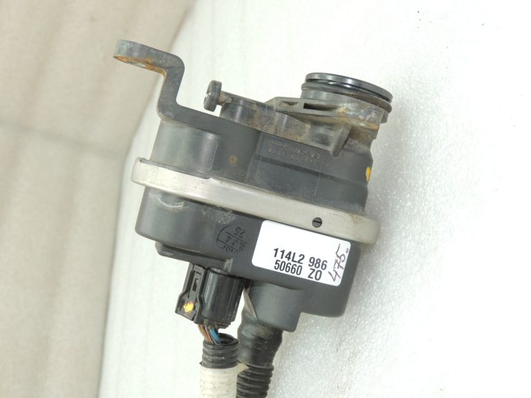 OEM Suzuki Grand Vitara 2.7L emisijas elektromagnētiskais vārsts Solenoīda vārsts 18210-52D00