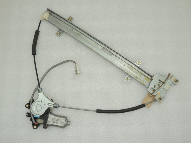 OEM Suzuki Grand Vitara Mk2 priekšējais labās puses logu motors 83401-65D10