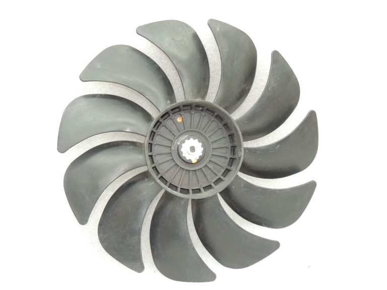 OEM Suzuki Grand Vitara II 2.0i motora dzesēšanas ventilators 9556065D03