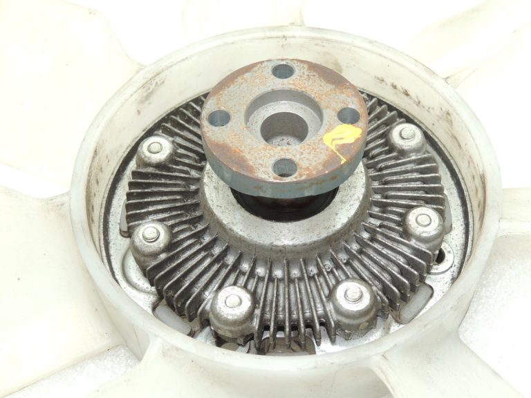 OEM Suzuki Jimny 1.3i viskozā sakabe ar radiatora ventilatoru 1712081A00, 1711080A00