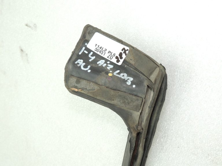 Chrysler Grand Voyager Mk5 Aizmugurējo bīdāmo durvju blīvējums 5020840AB