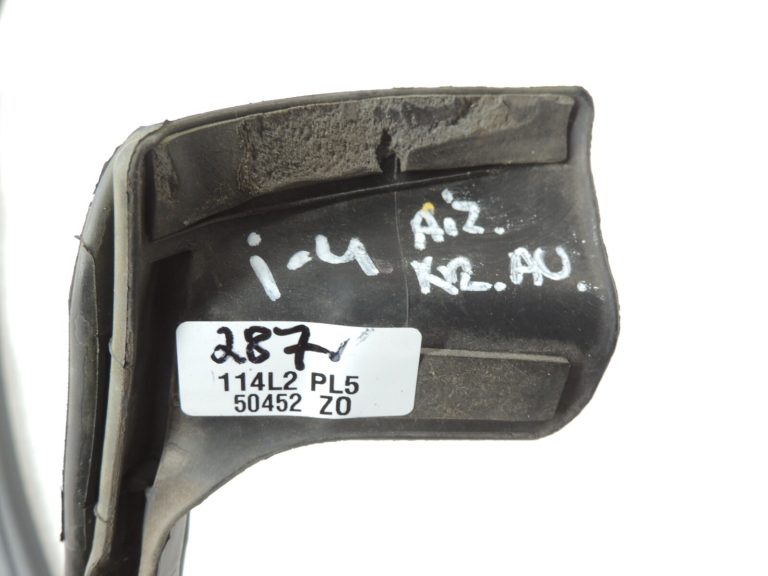 Chrysler Grand Voyager Mk5 Aizmugures kreiso bīdāmo durvju blīvējums 5020841AB