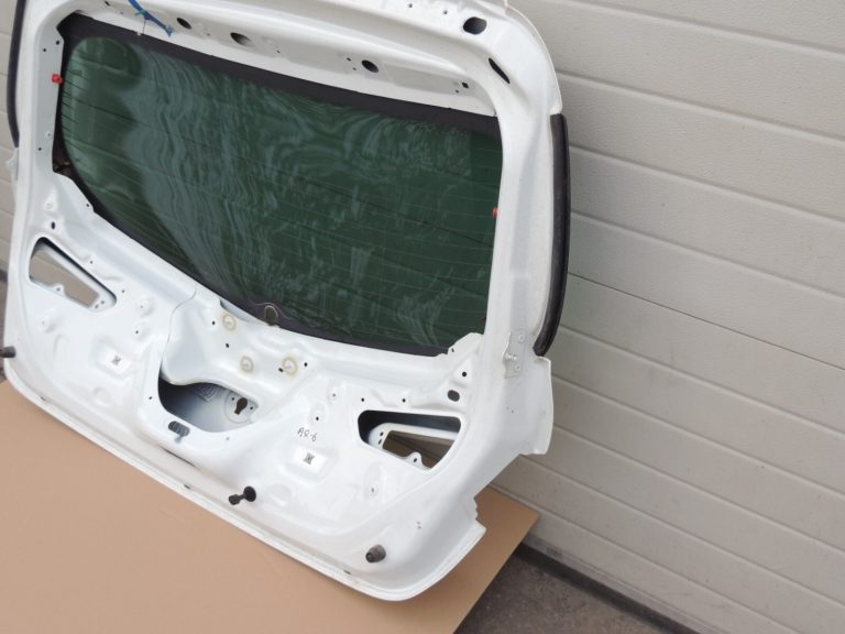 Alfa Romeo Giulietta 940 aizmugurējā bagāžnieka vāka krāsa 296 BIANCO GHIACCIO