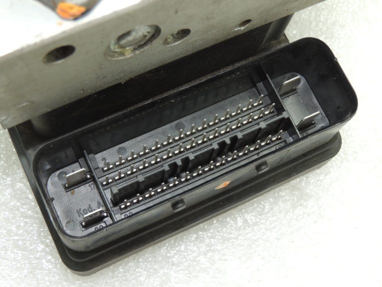 Volvo V70 vadības bloks ABS hidrauliskais bloks 8671456, 8671454