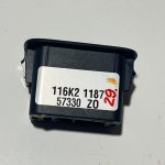 Volvo V70 III aizmugurējo durvju atvēršanas slēdzis 31412055