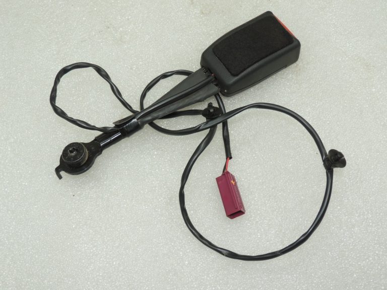 Ford Ranger P375 Priekšējā drošības jostas sprādze 2512423