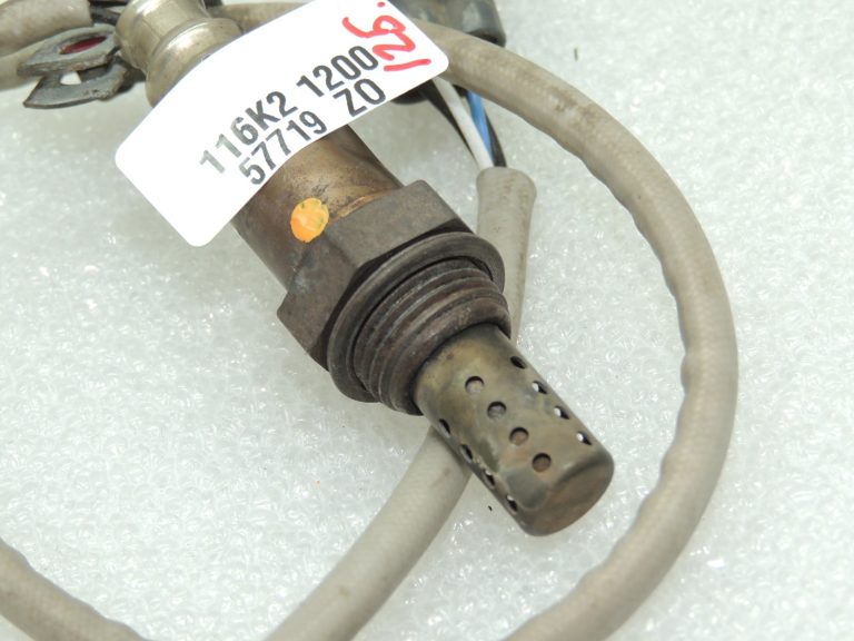 OEM Volvo V70 II 2.4i 2002 aizmugurējais lambda sensors B5244S2 8627600