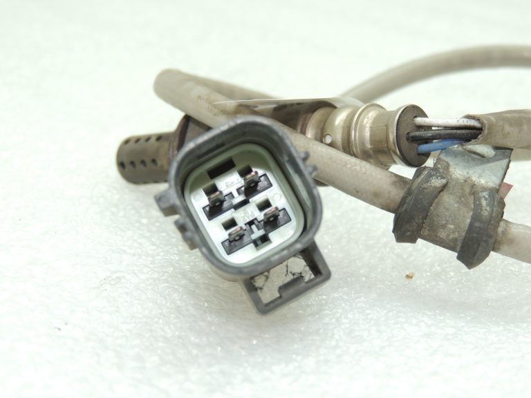 OEM Volvo V70 II 2.4i 2002 aizmugurējais lambda sensors B5244S2 8627600
