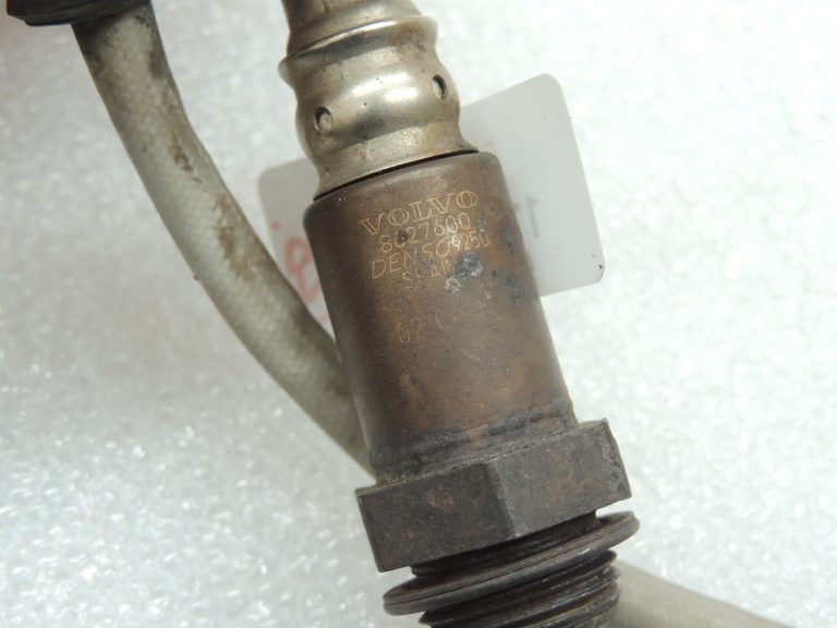 OEM Volvo V70 II 2.4i 2002 aizmugurējais lambda sensors B5244S2 8627600