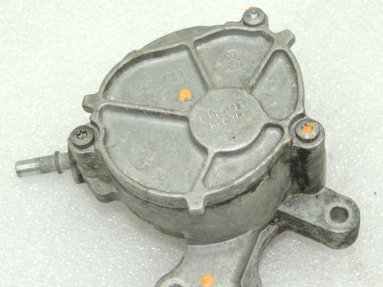 OEM Volvo V50 2.0D vakuumsūknis Vakuumsūknis 30725859