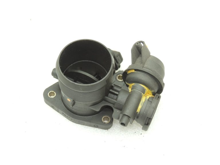 OEM Volvo V50 2.0D droseļvārsts 8692893