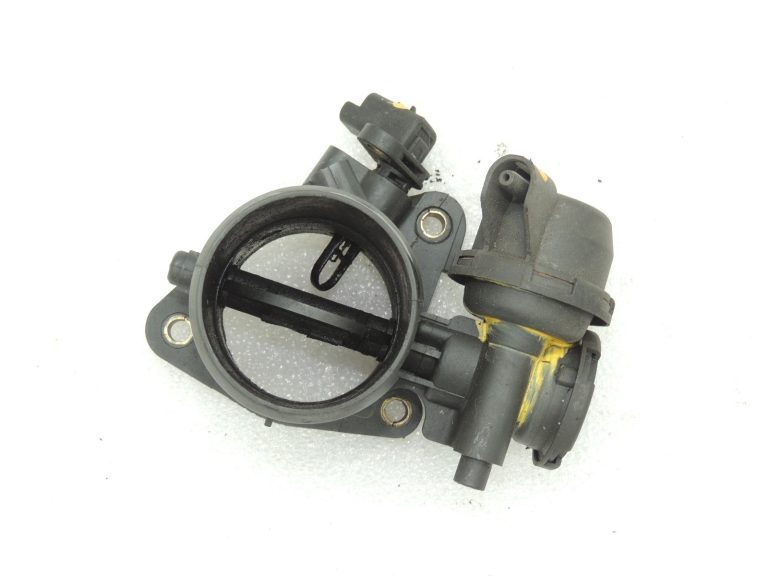 OEM Volvo V50 2.0D droseļvārsts 8692893