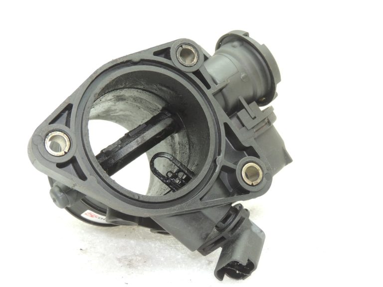 OEM Volvo V50 2.0D droseļvārsts 8692893