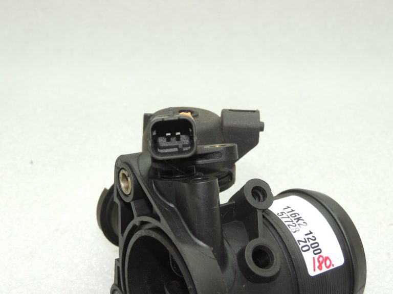 OEM Volvo V50 2.0D droseļvārsts 8692893