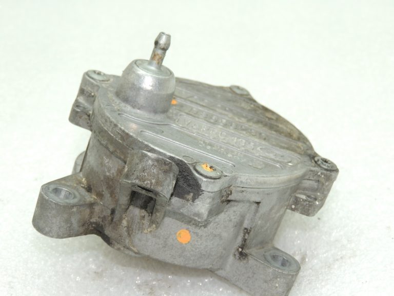 OEM Volvo V70 2.4TDI vakuumsūknis Vakuumsūknis 31375106