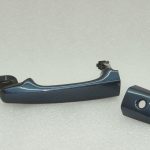 OEM Volvo S40 II ārējais priekšējo durvju kreisais rokturis BARENTA ZILS METĀLS 39879658