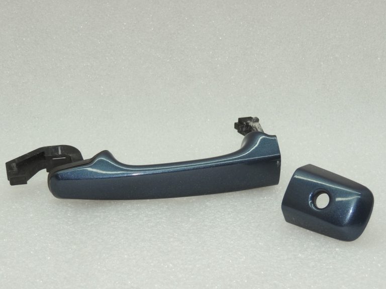 OEM Volvo S40 II ārējais priekšējo durvju kreisais rokturis BARENTA ZILS METĀLS 39879658