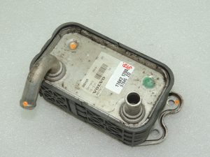 OEM Volvo V70 II 2.4D eļļas dzesētājs 31201912