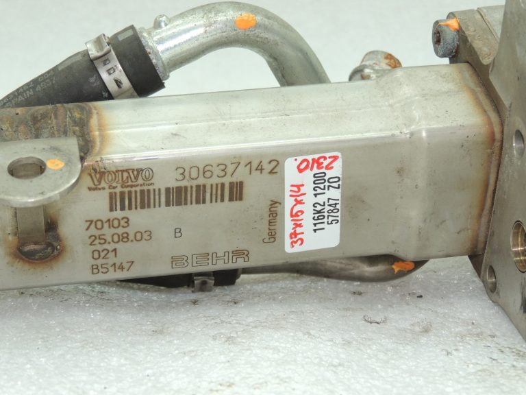 OEM Volvo V70 II 2.4D EGR EGR vārsta dzesētājs 36000974