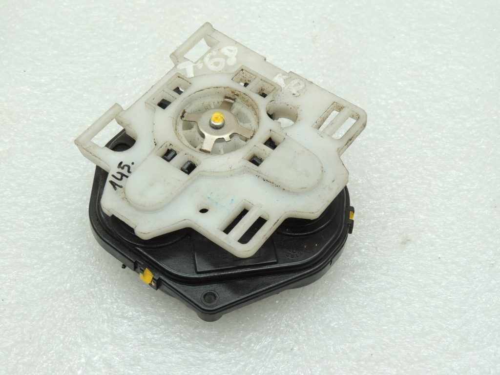 Toyota Hilux VII outside mirror adjuster motor left Mirror Adjuster