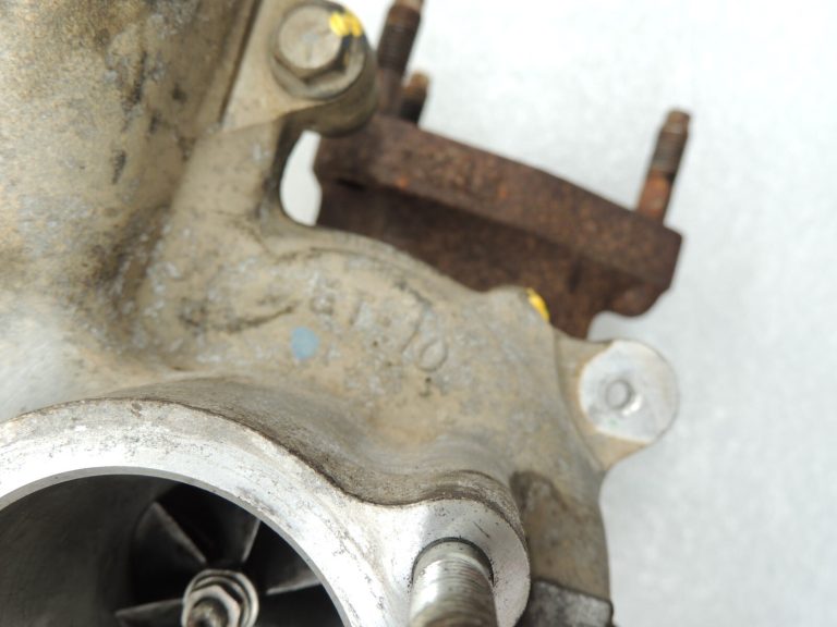 Toyota Hilux VII 2.5 D-4D 2KD-FTV turbokompresors 172010L071 172010L070 Turobcharger