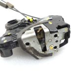 Toyota Avensis T27 Sedans Priekšējā kreisā durvju slēdzene 69040-02210 priekšējā kreisā slēdzene