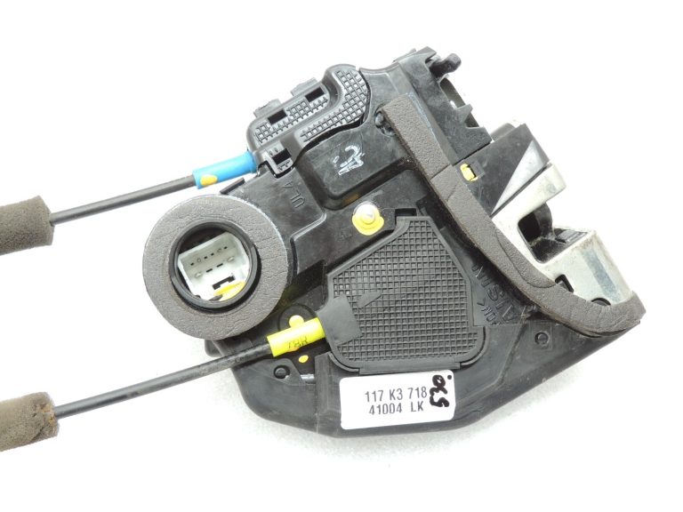 Toyota Avensis T27 Sedans Aizmugures kreiso durvju slēdzene 69060-05050 Aizmugures kreiso durvju slēdzene