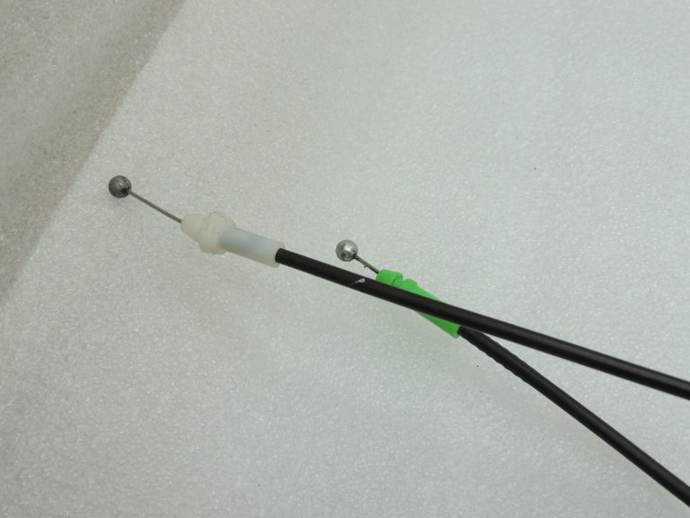 Toyota Avensis T27 Sedans Aizmugures kreiso durvju slēdzene 69060-05050 Aizmugures kreiso durvju slēdzene