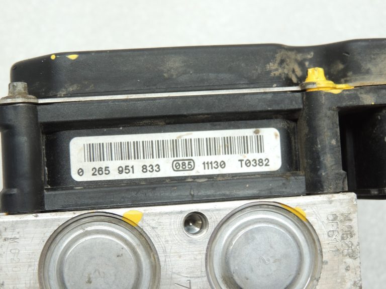 Toyota Avensis T27 vadības bloks ABS sūkņa hidrauliskais bloks 4405005230 ABS bloks