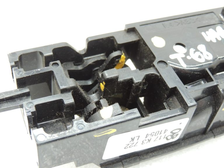 Toyota Hilux VII labās puses iekšējais durvju rokturis 69205-12200-C0 durvju rokturis