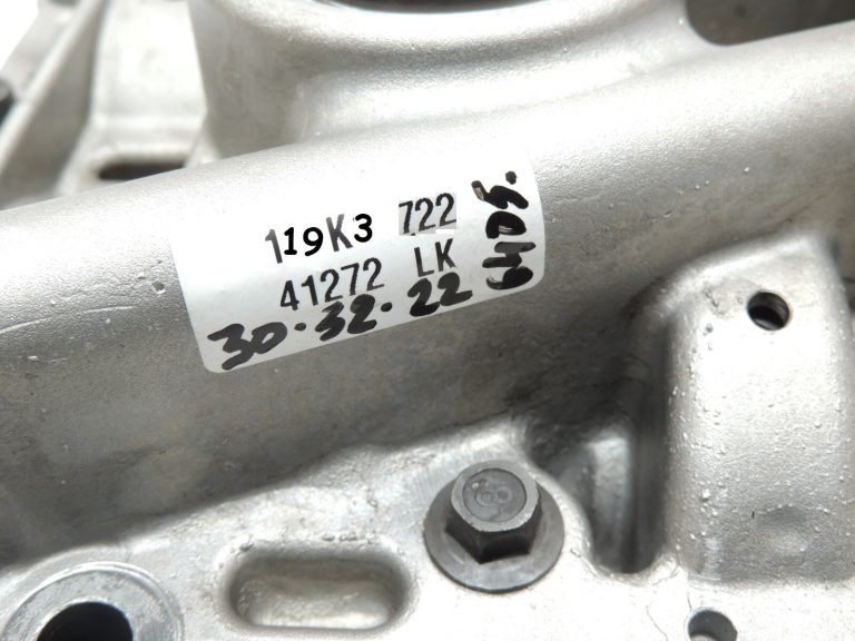 Opel Antara 2.2Cdti A22DM LNQ Eļļas sūknis Vibrācijas amortizators 96992601 25190604