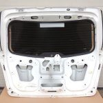 Opel Antara aizmugurējās durvis Aizmugurējo durvju krāsa GAZ 40R sniega balta