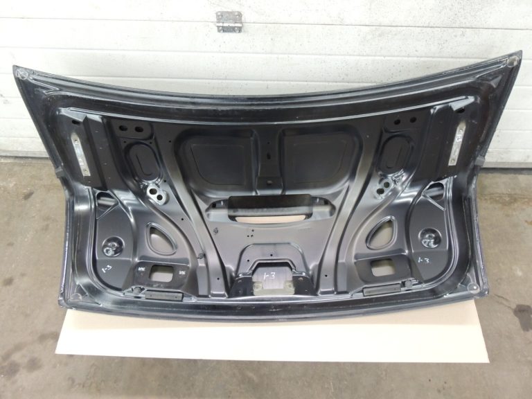 Lancia Thema II LX aizmugurējā bagāžnieka vāka krāsa PX8 melna K68127959AA