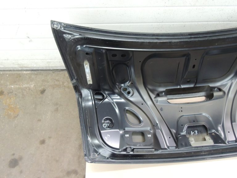 Lancia Thema II LX aizmugurējā bagāžnieka vāka krāsa PX8 melna K68127959AA